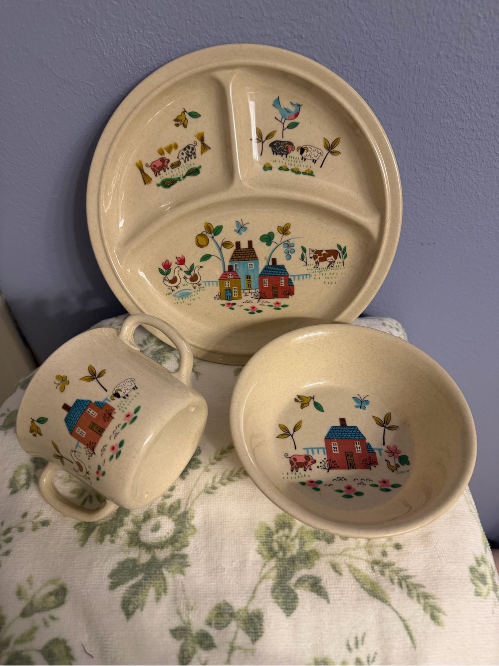 Rare‼️Heartland -marmalade Print Cream Ceramic Divided Plate, Bowl & Cup Set